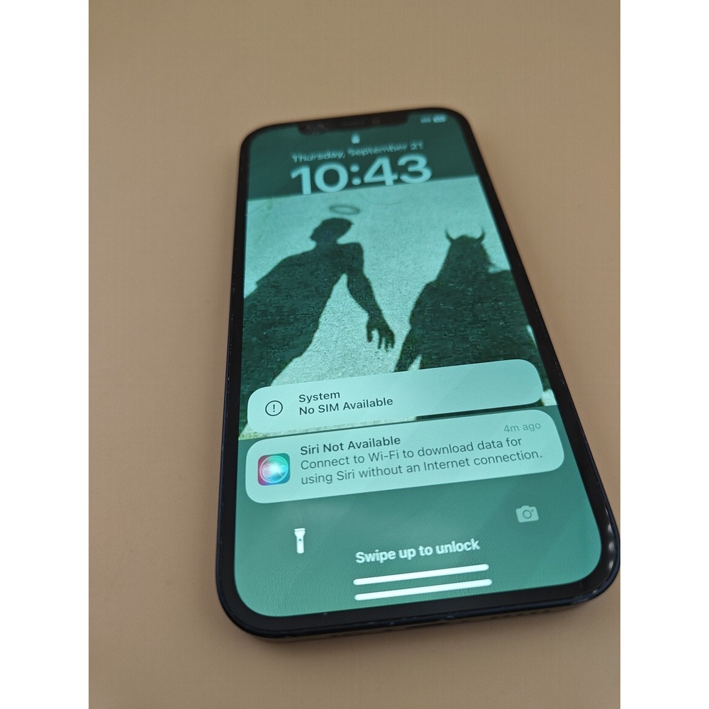 Apple iPhone 12 A2172 Black AT&T Smartphone Cracked Screen Powers On Parts Only